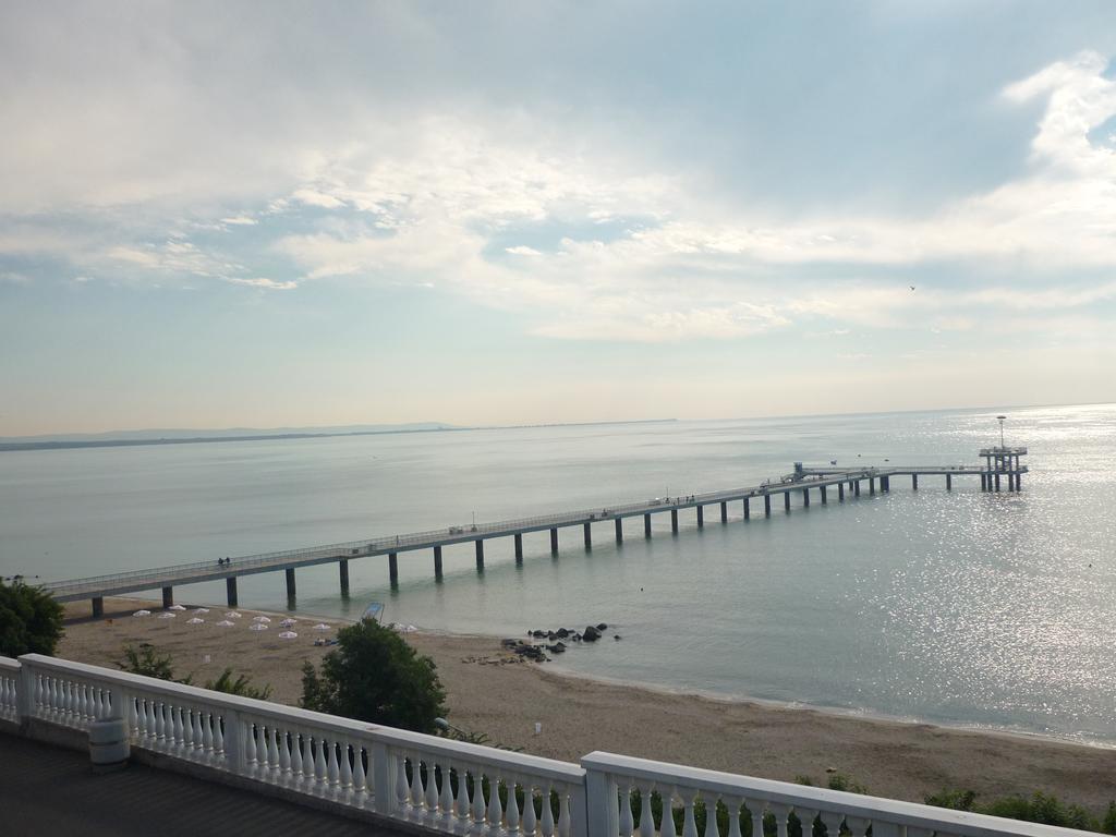 Sea Garden Plaza Apartment - Free Parking Burgas City Zimmer foto