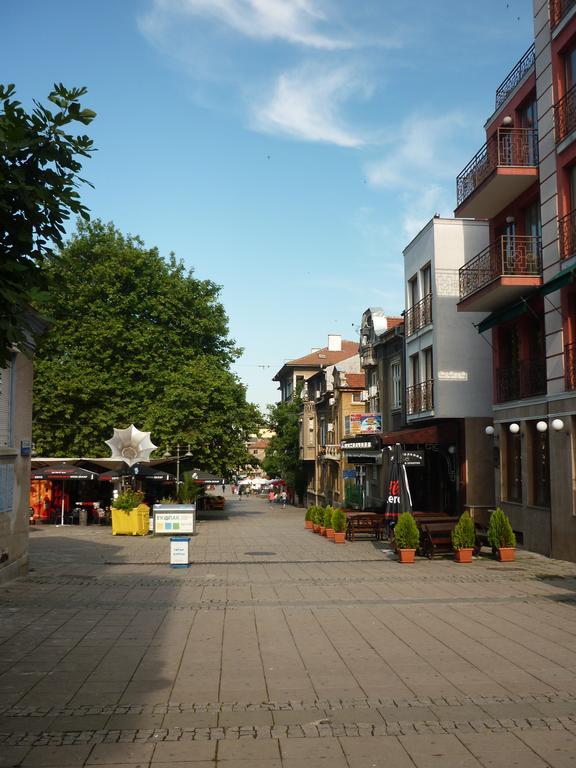 Sea Garden Plaza Apartment - Free Parking Burgas City Zimmer foto